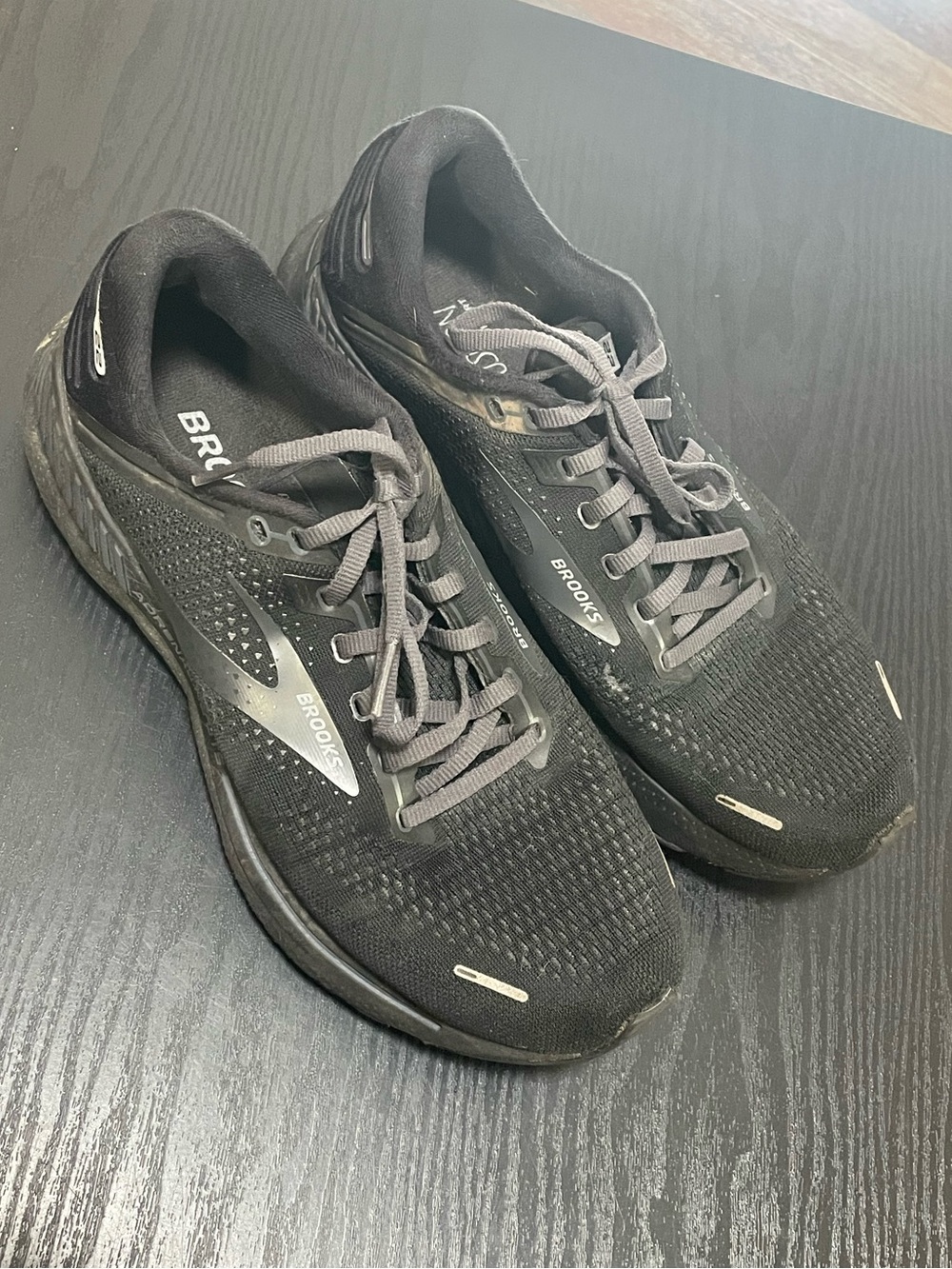 Men’s Brooks Adrenaline GTS 22 Black Sneakers Shoes Size 8.5 8 1/2 1103661D020